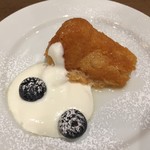 トラットリア ダ コヴィーノ - オレンジ風味のシフォンケーキ　100円 