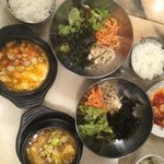 赤坂韓国料理・焼肉 兄夫食堂 - キムチチゲ二種類と共に