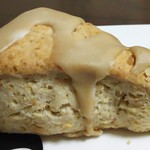 ハッピーベリー - メープルナッツスコーン