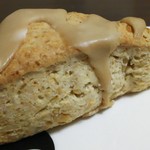 ハッピーベリー - メープルナッツスコーン