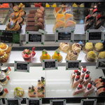 ブローニュの森 - 土曜日15時過ぎのショーケース