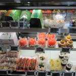 ブローニュの森 - 新作の桃のタルトがかわいい