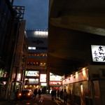 zensekikoshitsuminatoichiya - 筑紫口南側の飲み屋街にあります