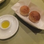 ブルーム - バジルのパンとオリーブオイル