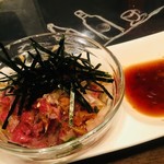 カフェ カゼッタ - 馬肉を特製ポン酢で