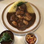 カレーの店 マボロシ - 【2018.10.1】チキンカレー大盛1000円+マトンキーマ300円