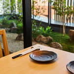 Gyuutan Semmonten Hama Tan - 日本庭園付きの個室