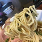 近江熟成醤油ラーメン 十二分屋 - 細麺ストレート