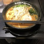 Jukuseisaitamamisoramentaketeru - 味噌拉麺大盛り、780円＋100円。