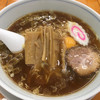 Chuukasobasemmontenkatsuya - 料理写真:中華麺(820円)
麺半分、生卵入り