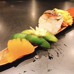 みつ林 - 盆の中の一皿