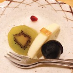 みつ林 - 果物はキウィのブランデー煮がが最高