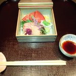 Kaiseki Kameyama - 5_造り_遠め（天然本マグロ、関いさき、伊勢海老、宗谷蛸）