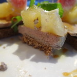 レ ファーブル ボンジュール - 鶏白レバーのムースとパンデピスのカナッペ