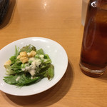 鎌倉パスタ - ランチセットのサラダとドリンク