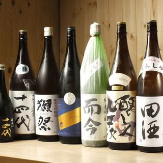 全国各地の日本酒を常時50種類以上