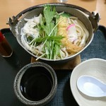 Sanzokuya - 鍋焼きうどん和風620円
