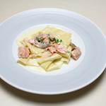Trattoria La Cenro - 料理写真:サーモンとレモンクリームソースの自家製パッパルデッレ
