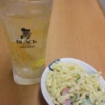 マカロニサラダは１２０円！