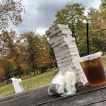 ビトウィーン ザ ブレッド - ジェンガです