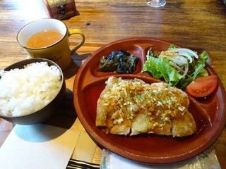 Pub Grandpa - ランチ・油淋鶏800円