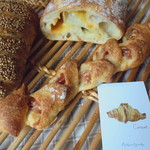 ウルーウール - ハード系のパン・ショップカードがかわいかったので一緒に