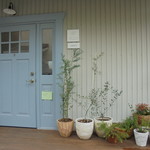 ウルーウール - 水色のドアのパン屋さんです。