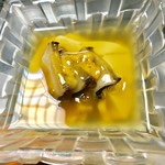 美国観光ハウス - ウニの玉子寄せ　鮑の柔らか煮のせ。