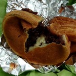甘太郎焼 - 黒餡
