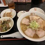 喜多方ラーメン 坂内 - 