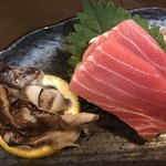 Sankai - 山海おまかせ定食 1,500円
                刺身盛合せ、白身魚と野菜のフライ
                ゲソ網焼きニンニク醤油、金目味噌汁