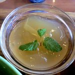 10ZEN - 週替わり薬膳冷やしうどんセットのデザート、ミントとカモミールのゼリー