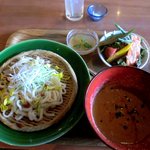 10ZEN - 週替わり薬膳冷やしうどん（デザート、サラダ付）、この週は冷やし担担麺うどん