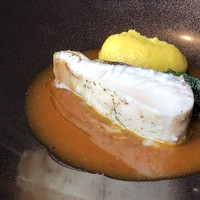 L'eau Blanche - ＊低温調理された「鰆」は、本来の旨みを感じ美味しいこと。 金美人参のソースも甘みを感じ、よく合います。
