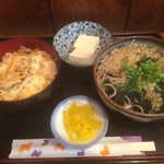 Kinugasa - ミニミニセット、親子と蕎麦