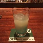 デン・ザ・ラウンジング・ルーム - 