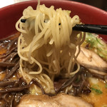 伝統熊本豚骨 伝 - 麺のリフト