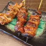 やきとん筑前屋 - しろ￥120 & かしら\150 & ハラミ\150