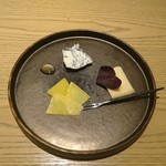 MOTORA  - デザートの代わりのチーズの盛合せ