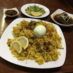 大衆食堂シックダール - ビーフカッチビリヤニのセット