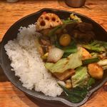 キャンプエクスプレス - １日分の野菜カレー+牛すじ