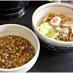 つけめん 蜩 - ガーリック塩つけ麺　880円　ガツンとしたパンチのあるつけ麺です。