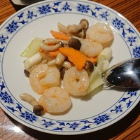 横浜中華街 重慶飯店 本館 - 海老とセロリ