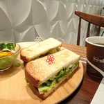 ドリップマニア - アボカドシュリンプサンド