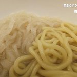 リンガール東京 - ハーフ＆ハーフの麺