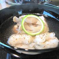 日本料理 子孫 - ハモ、マイタケ、厚揚げ。　　厚揚げは、市販のものとは、別物ですね。　美味しそうでしょ？