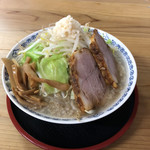 じげん - じげ郎ラーメン
                                普通盛り  200g