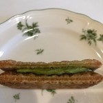 しまね寶楽庵株式会社 - たっぷりの抹茶クリーム