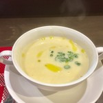 ビストロ アオキ - ひよこ豆のスープ