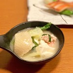 横浜 地鶏と個室 兼政 - 比内地鶏と旬野菜の水炊き鍋(取り分け)